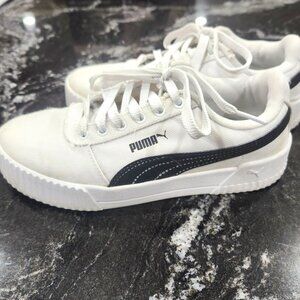 white puma shoes